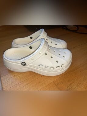 CROCS Women’s White Classic Platform Clog with Heel Strap